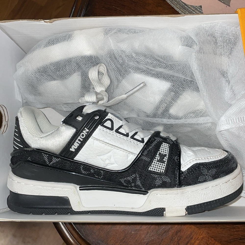 Louis Vuitton Kids Sneakers - Black and White
